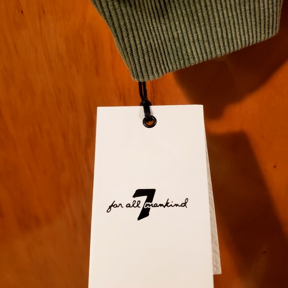 NWT 7 For All Mankind Ruffle Shoulder Crop Top Sweatshirt in Olive Green. M - Picture 3 of 8